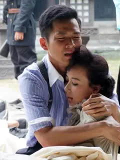 《别说爱我》：当爱情遭遇现实的残酷，一场关于成长的阵痛与自我救赎的真实写照